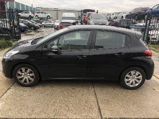 Avarii autoturisme Peugeot 208 1.2i 60kW E6 Airco, Navi 2016/6