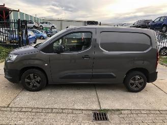Schade bestelwagen Toyota Proace CITY 1.5D-4D Live 75kW E6 2022/7