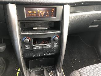 Peugeot 207 14i 16v 70kW 5 drs Clima picture 9