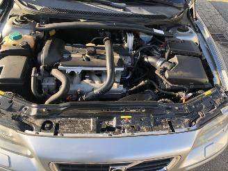 Volvo S-60 2.0T 132kW 5 cil. automaat picture 10