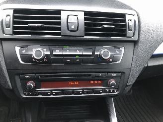 BMW 1-serie 114i 75kW E5 picture 8