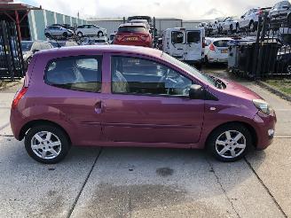 Schadeauto Renault Twingo 12i 16v Airco 2012/4