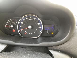 Hyundai I-10 1.1i i-catcher picture 7