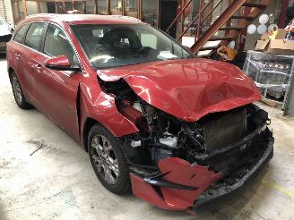 Kia Ceed Sportswagon 1.0 T-GDi MHEV DynamicLine Automaat picture 3