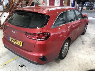 Kia Ceed Sportswagon 1.0 T-GDi MHEV DynamicLine Automaat picture 4