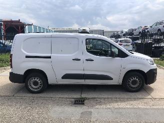 dommages fourgonnettes/vécules utilitaires Citroën Berlingo L2 15hdi 96kW Automaat E6 2024/3