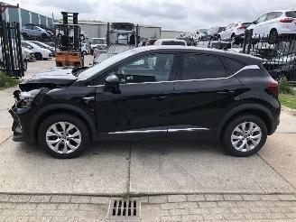Damaged car Renault Captur 13tce 96kW Automaat 2020/8