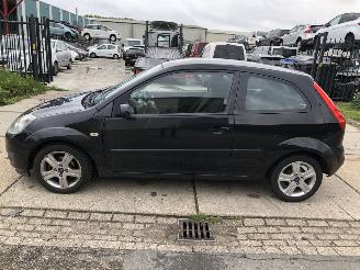 skadebil auto Ford Fiesta 13i Airco 2007/12