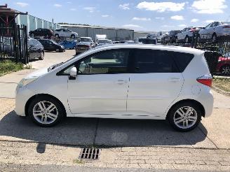 Schadeauto Toyota Verso S 13i Automaat NAVI PANO LM 2012/2