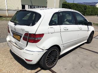 Mercedes B-klasse 200 Turbo 142kW Automaat picture 4