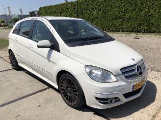 Mercedes B-klasse 200 Turbo 142kW Automaat picture 3