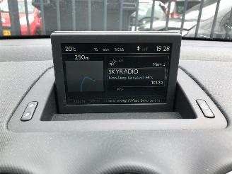 Peugeot 308 16vti 88kW HB Airco Navi Pano picture 9