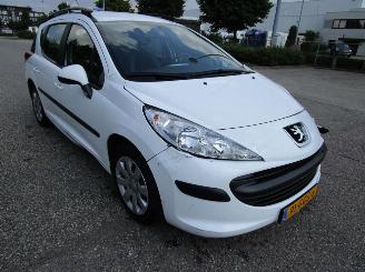 Peugeot 207 SW 16HDI 66kW AIRCO picture 3