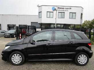 skadebil auto Mercedes B-klasse B200CDI Automaat NAVI 2009/5