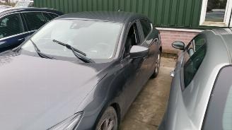 Mazda 3 2.0 picture 10