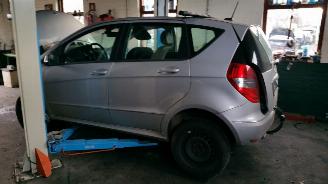 Damaged car Mercedes A-klasse 180 cdi 2011/11