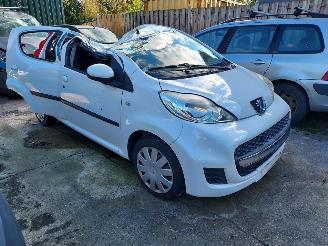Salvage car Peugeot 107  2009/9