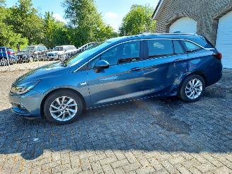 Opel Astra  picture 2