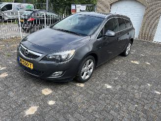 Coche accidentado Opel Astra SPORTS TOURER 2011/5