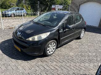 Damaged car Peugeot 207 1.4 vti 2008/9