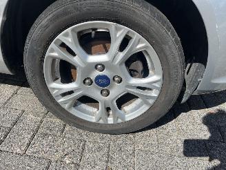 Ford Fiesta 1.0 style ultimate picture 23