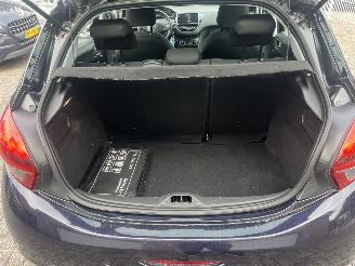 Peugeot 208 1.2 puretech weinig km !! picture 14