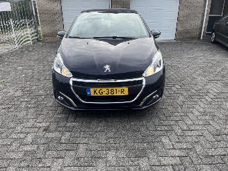 Peugeot 208 1.2 puretech weinig km !! picture 8