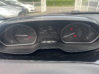 Peugeot 208 1.2 puretech weinig km !! picture 12