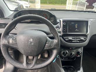 Peugeot 208 1.2 puretech weinig km !! picture 11