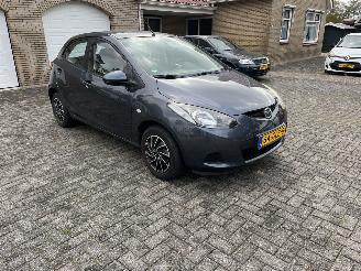 Mazda 2  picture 7