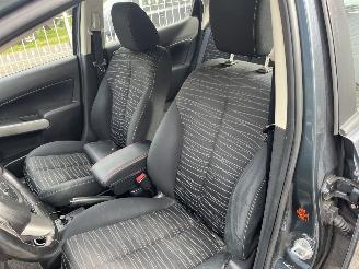 Mazda 2  picture 9