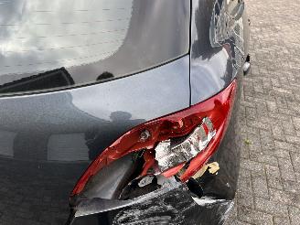 Mazda 2  picture 20