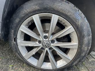 Volkswagen Tiguan Weinig km !! picture 21