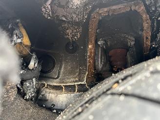 Mercedes E-klasse Lichte brandschade !! picture 27