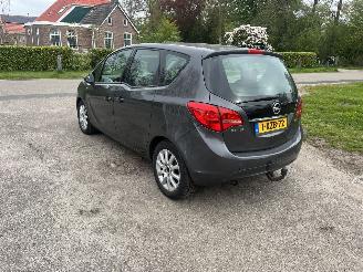 Opel Meriva 1.7 cdti motorschade !! picture 3