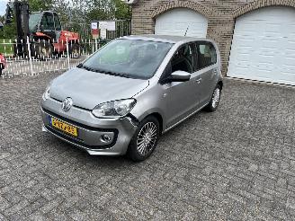 Coche accidentado Volkswagen Up! High up !! 2014/11