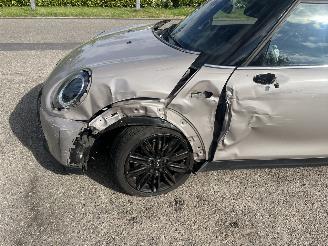 Mini Cooper 1.5 automaat !! picture 19