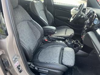 Mini Cooper 1.5 automaat !! picture 17