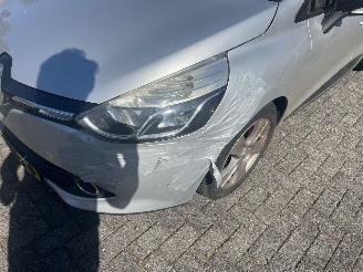 Renault Clio 0.9 tce weinig schade !! picture 18