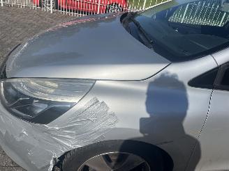 Renault Clio 0.9 tce weinig schade !! picture 19