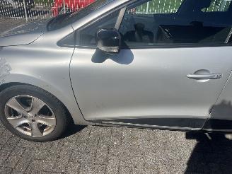 Renault Clio 0.9 tce weinig schade !! picture 21