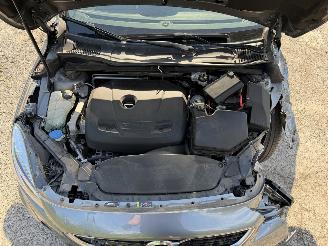 Volvo V-40 R-design 1.5 t3 Automaat weinig km !! picture 27