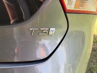 Volvo V-40 R-design 1.5 t3 Automaat weinig km !! picture 30