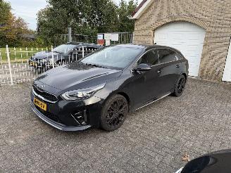 Vaurioauto  passenger cars Kia Proceed 1.4 t-gdi 2019/2