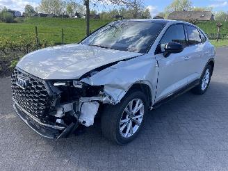 uszkodzony samochody osobowe Audi Q3 Sprtback S-Line 35 1.5 TFSI 2020/3