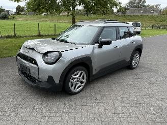 Vaurioauto  passenger cars Mini  Aceman SE 49,2 kWh 2025/3