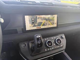 Land Rover Defender X-Dynamic / 4WD / 3.0 Diesel / Automaat / Panorama picture 10