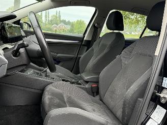 Volkswagen Golf 1.5 TSI Life Business picture 6