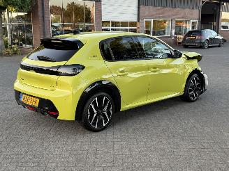 Peugeot 208 1.2 Puretech 100 GT picture 4
