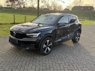 Schadeauto Volvo XC40 70 kWh Recharge Ultimate / Pano / Leer 2023/3
